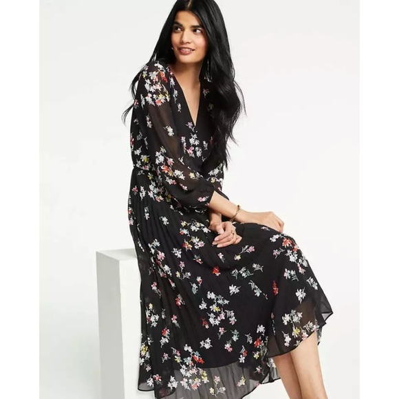 Ann Taylor Dresses & Skirts - Ann Taylor Meadow Floral Pleated Wrap Dress